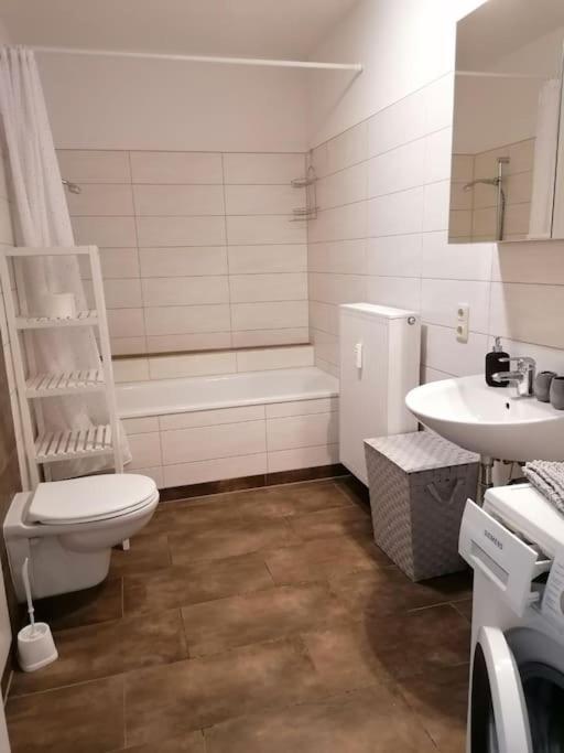 Cozy City Apartment Senftenberg Bagian luar foto